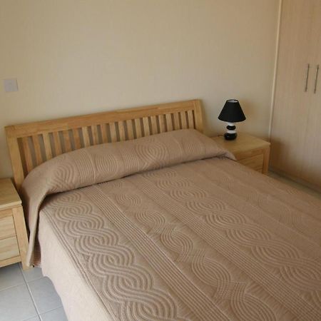Kronos Holiday Apartments باراليمني الغرفة الصورة